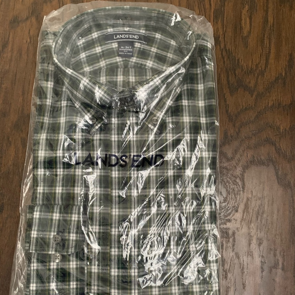 Lands End men’s button up green plaid shirt